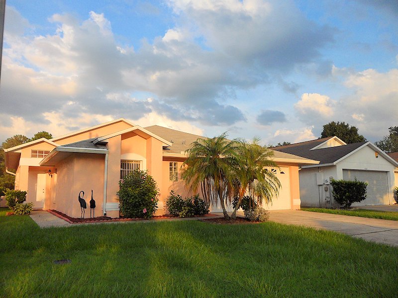 3 Bed Villa sleeps 8. Private Pool. 