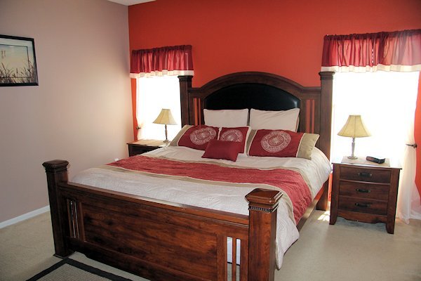 Luxurious King Master Bedroom with en-suite